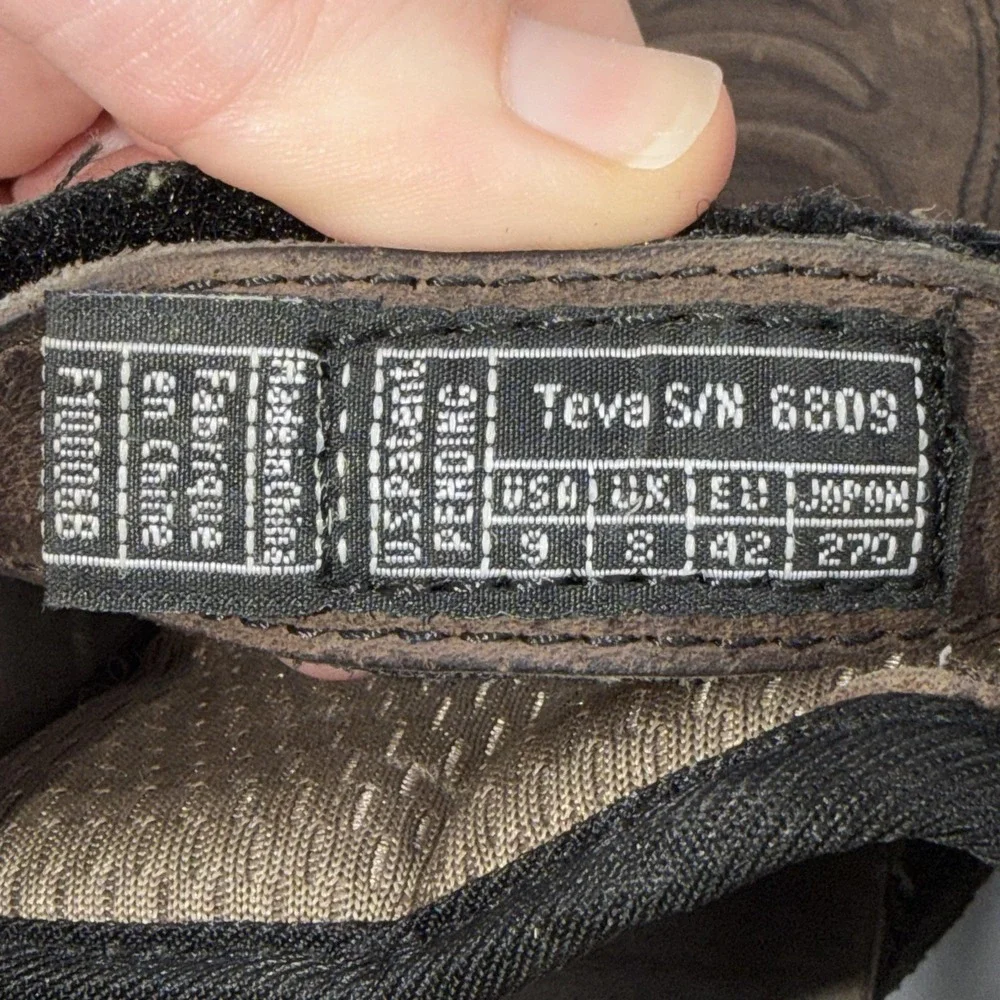 Teva Sampago Fisherman Sandals Mens Size 9 Brown Leather Hiking Camping Gorpcore